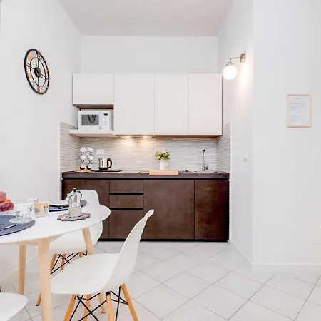 Ztl Center Lovely Apartman Bologna